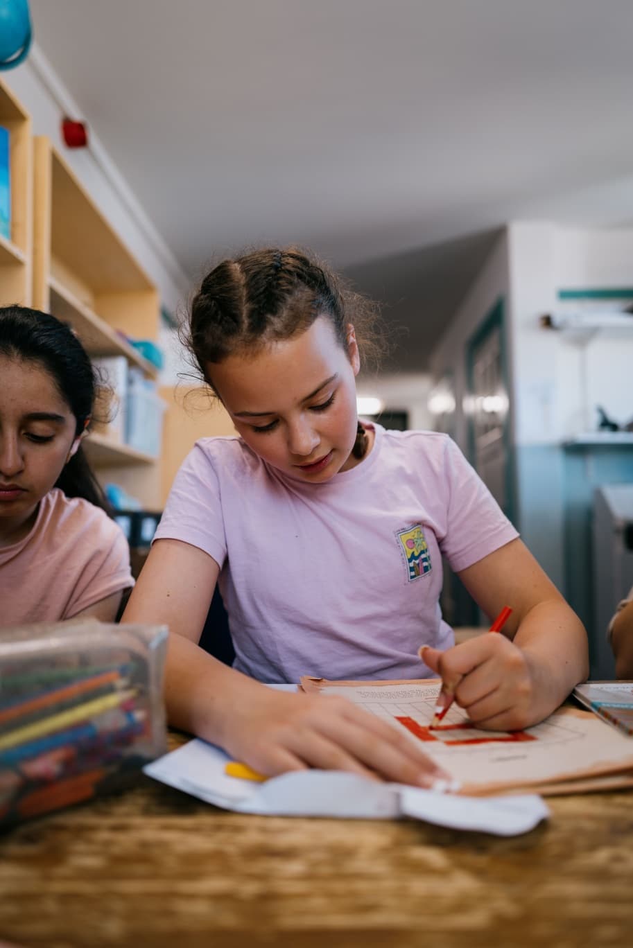Leerlingen van De Vleugel werken aan een duurzaamheidsproject in groep 7/8.